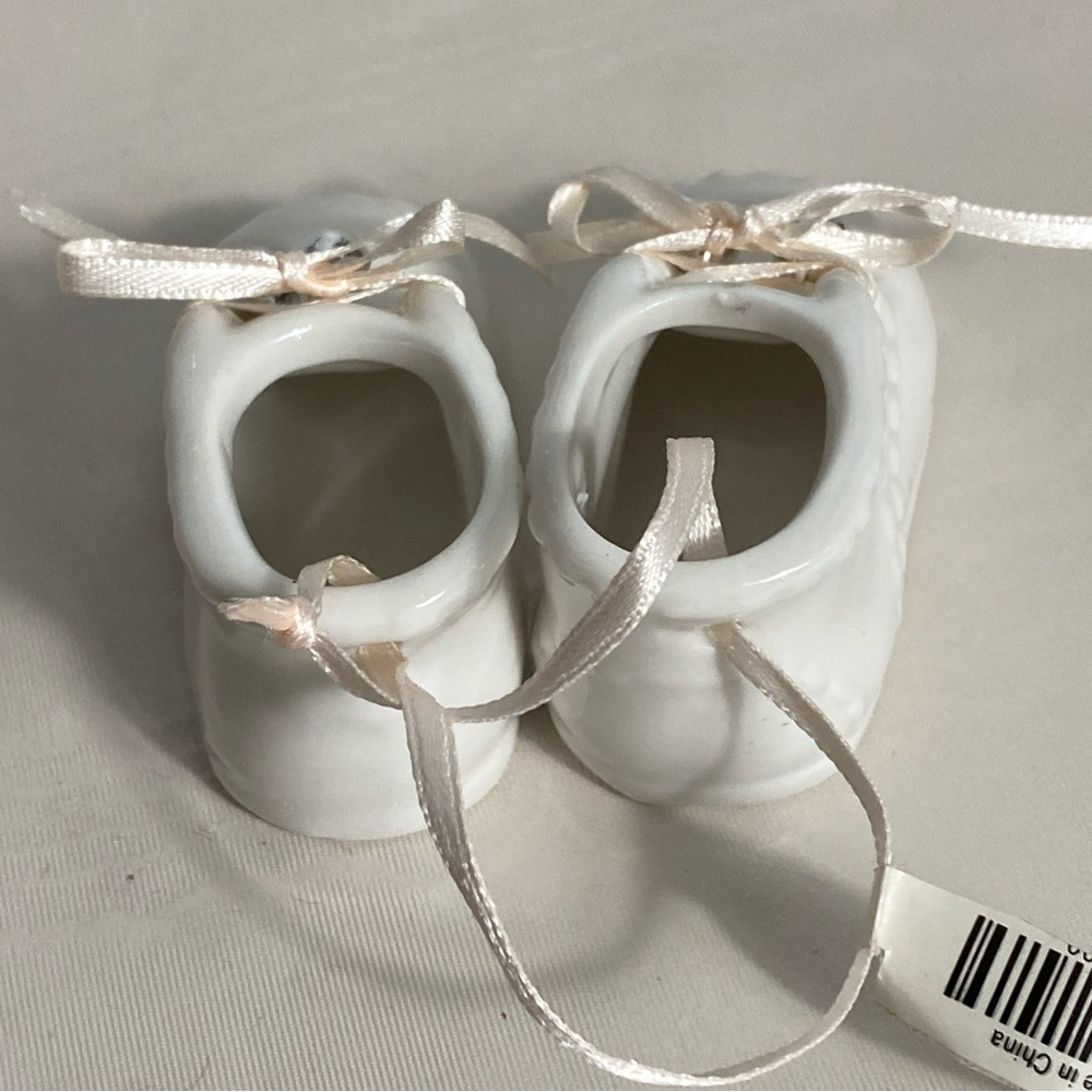 cbocs ceramic baby shoes ornament - Picture 3 of 5
